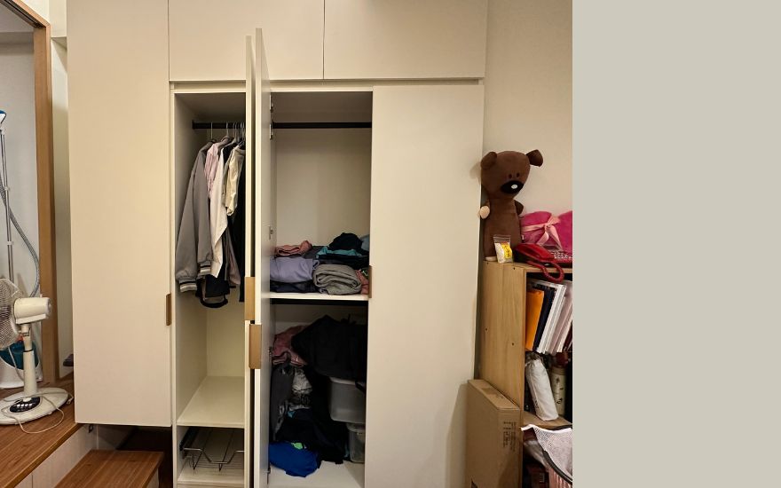 多功能衣櫃吊衣區