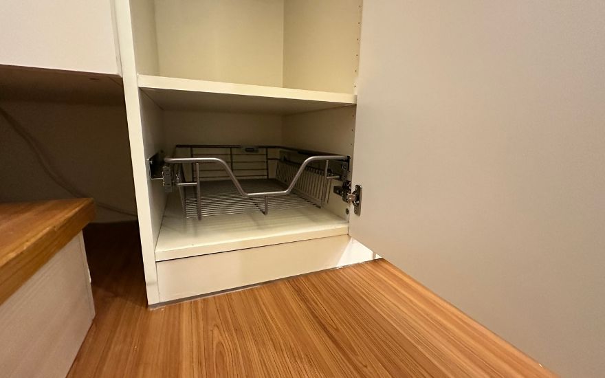 多功能衣櫃拉籃