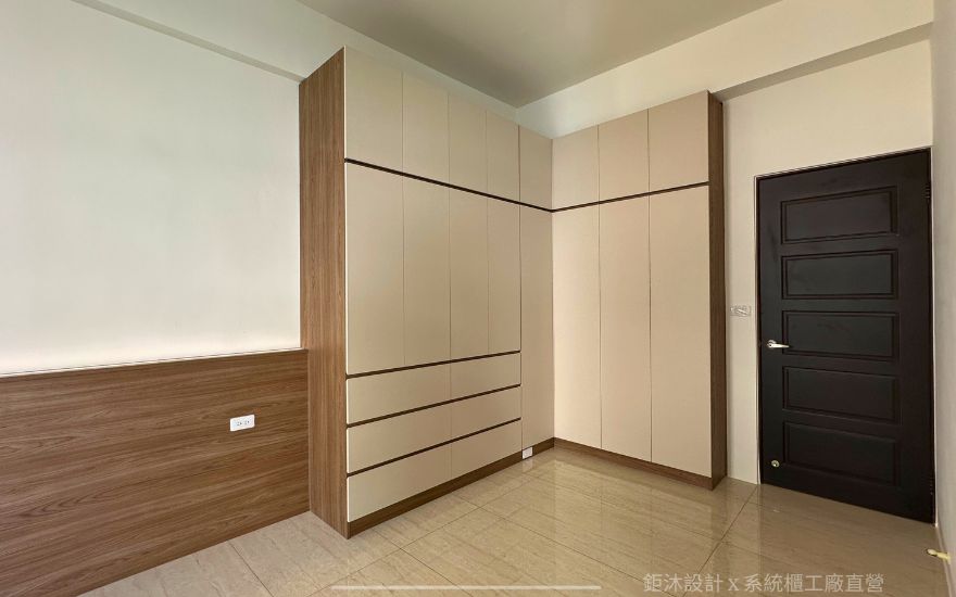 L型系統衣櫃關門整體外觀