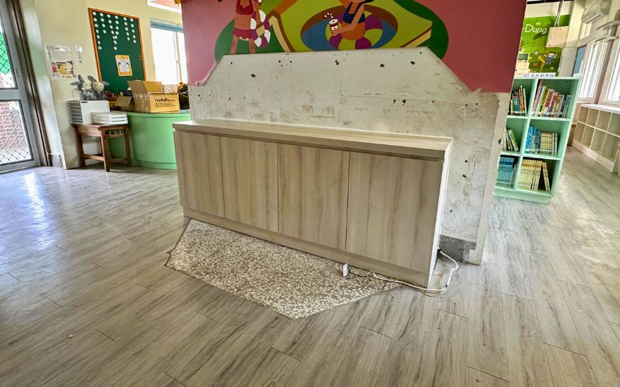 淺木紋收納矮櫃安裝